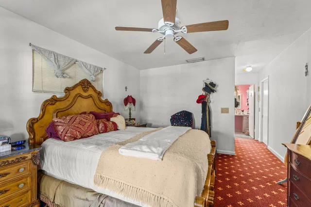 Residence photo 33