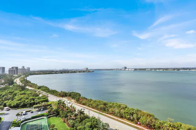 Eastpointe Singer Island Unit 18a photo 2