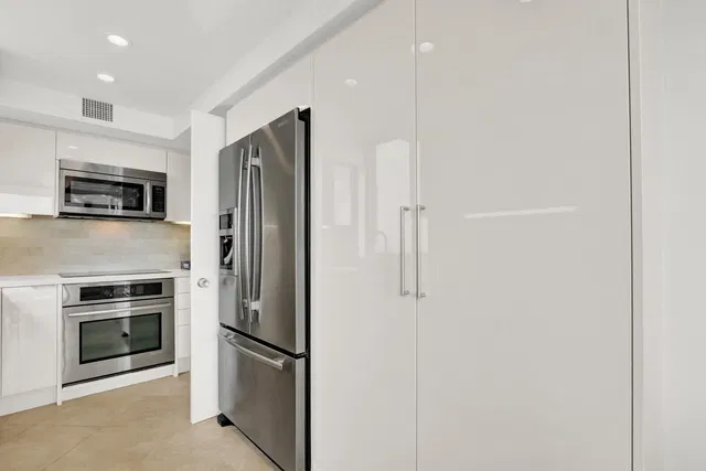 Eastpointe Singer Island Unit 18a photo 9