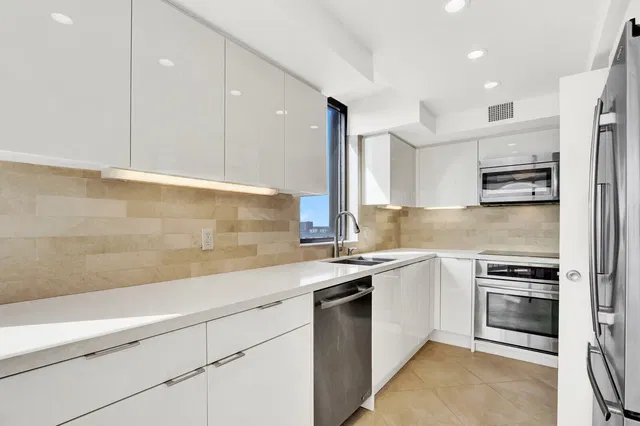 Eastpointe Singer Island Unit 18a photo 11