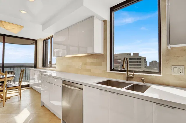 Eastpointe Singer Island Unit 18a photo 12