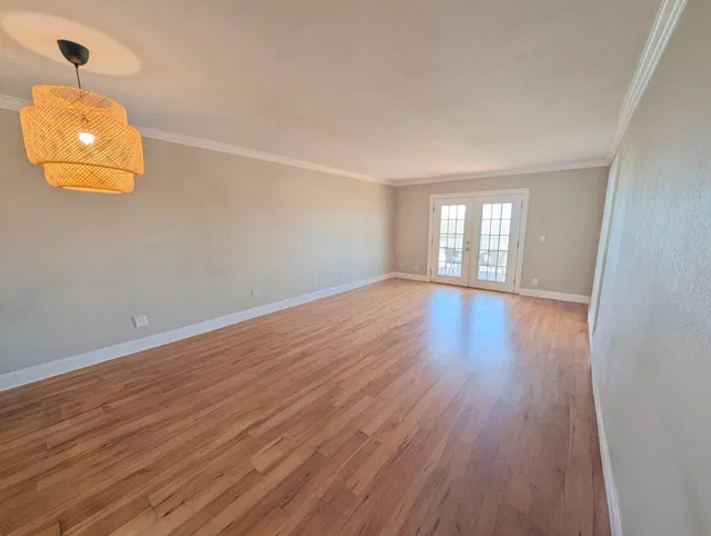 Unit 509 photo 8