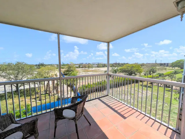 Unit 509 photo 15