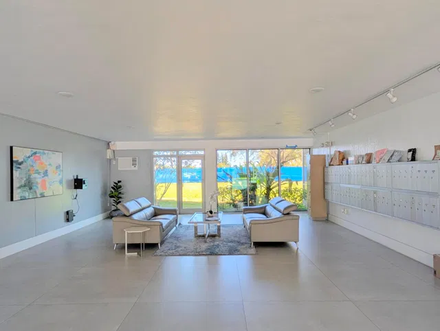 Unit 509 photo 19