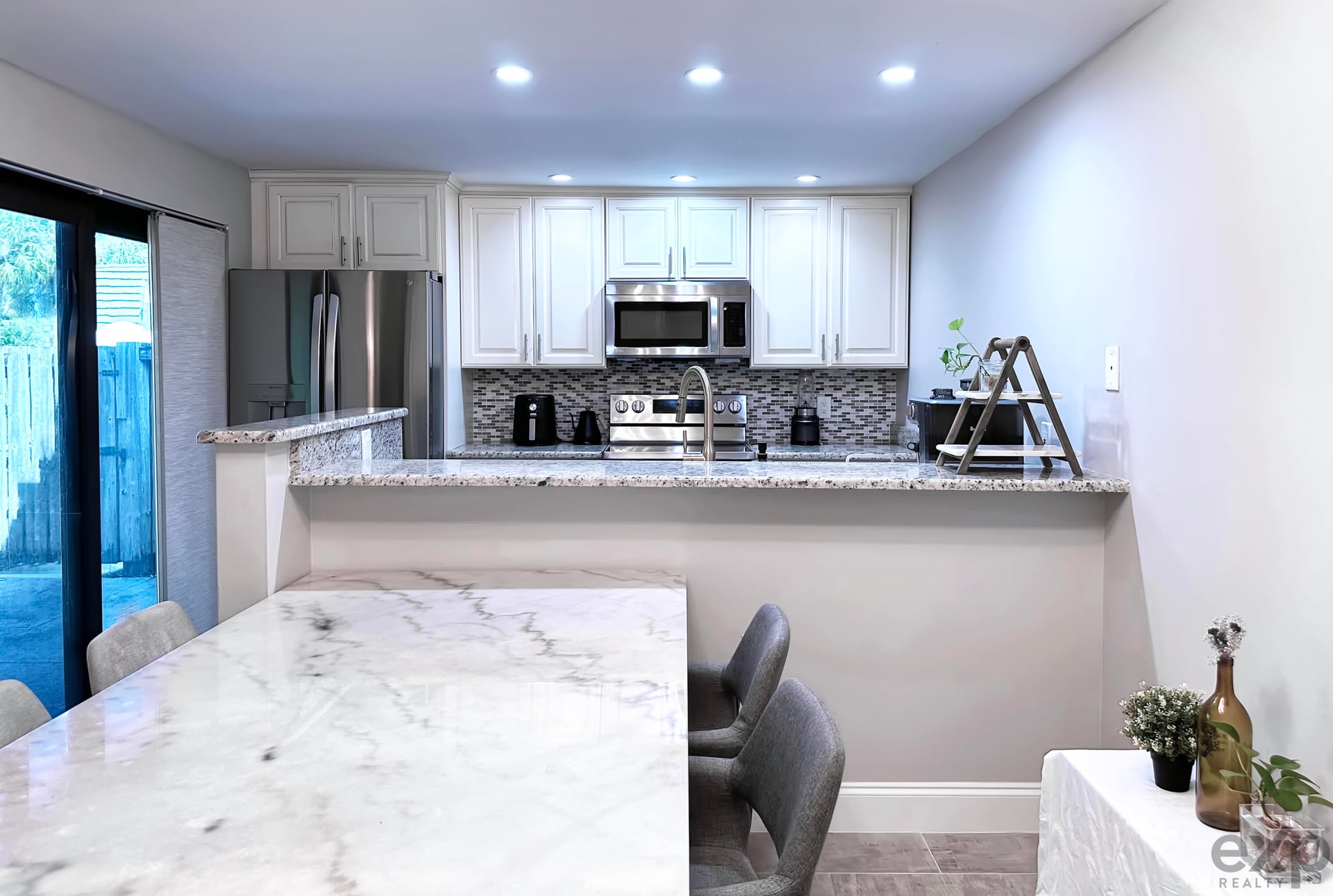 Residence photo 11