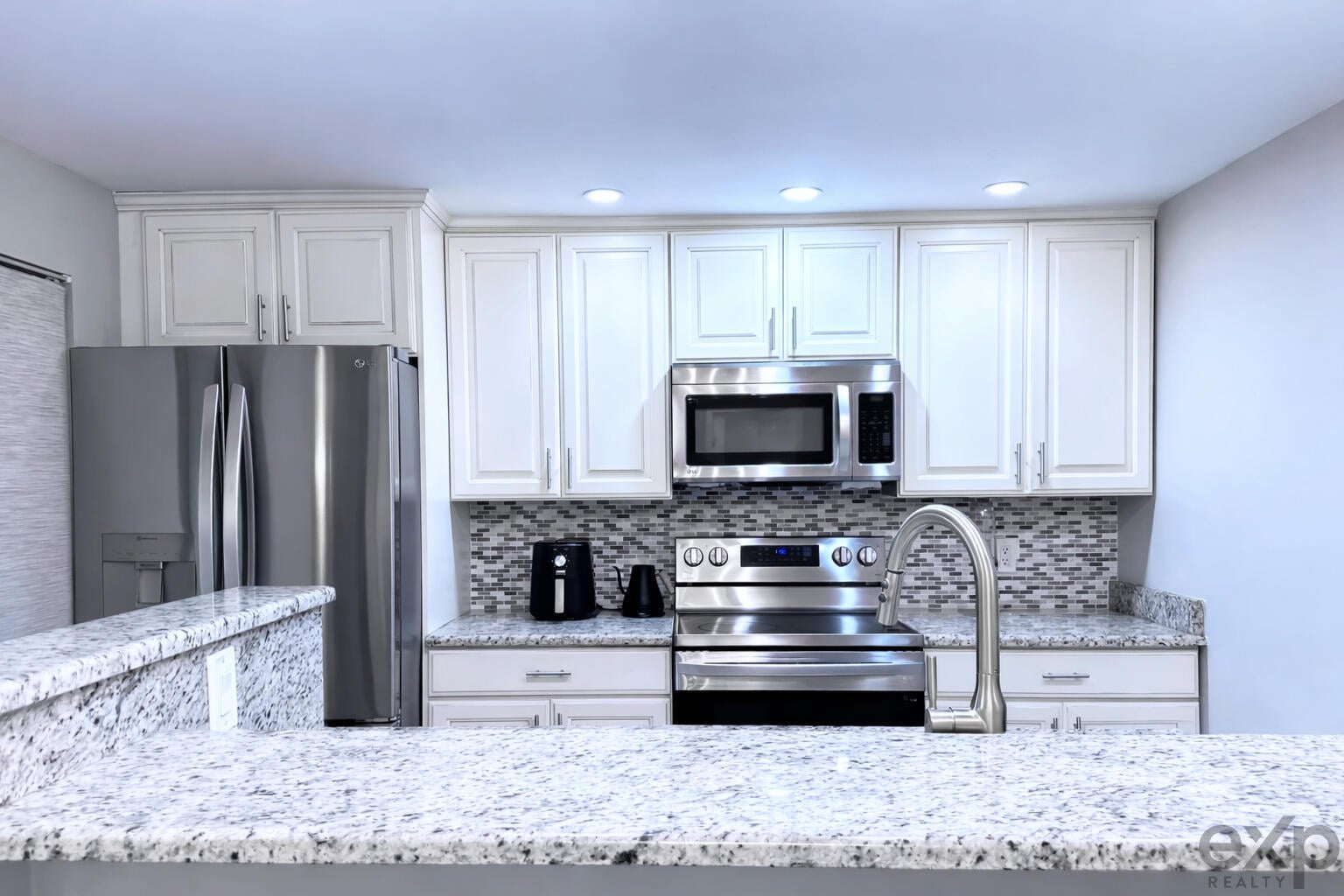  Residence photo 12