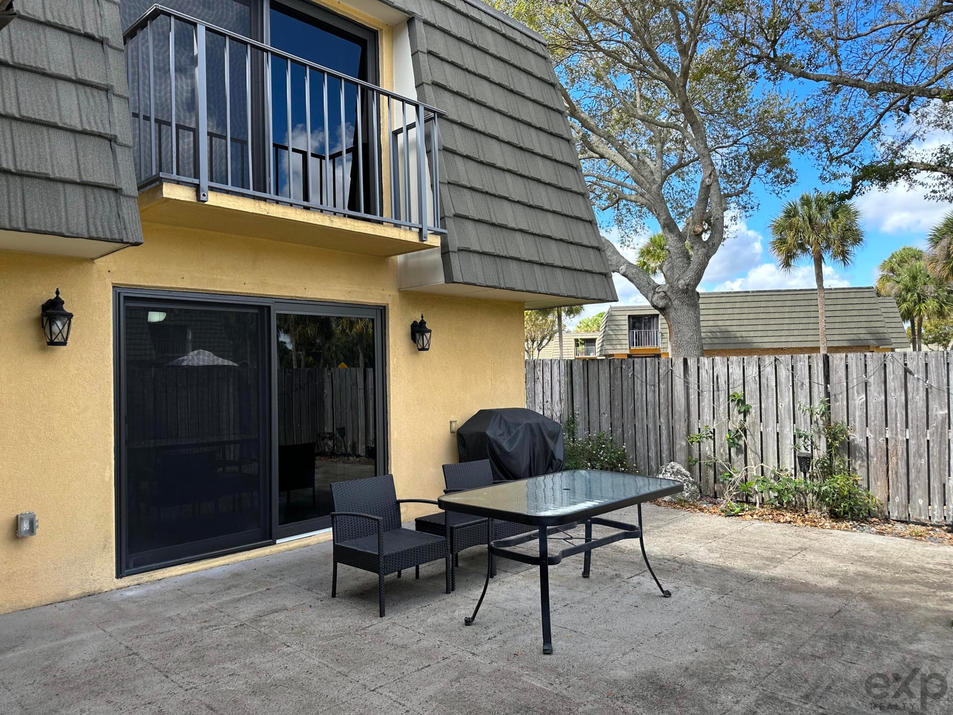  Residence photo 24