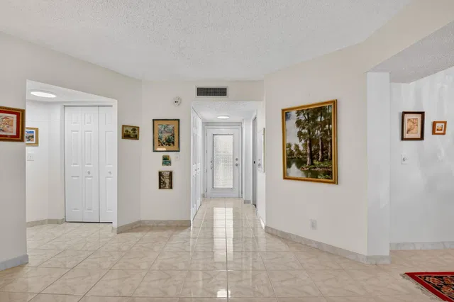 Unit 206 photo 14