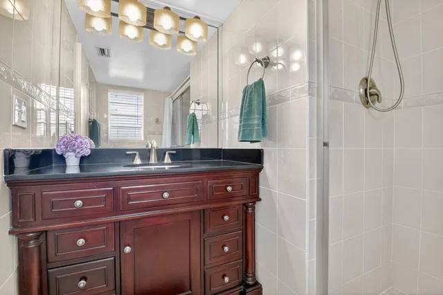 Unit 206 photo 30