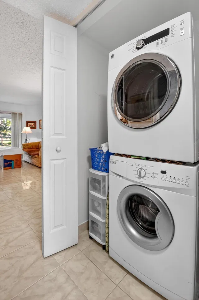 Unit 206 photo 32