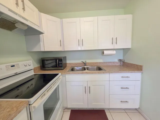 Residence photo 5