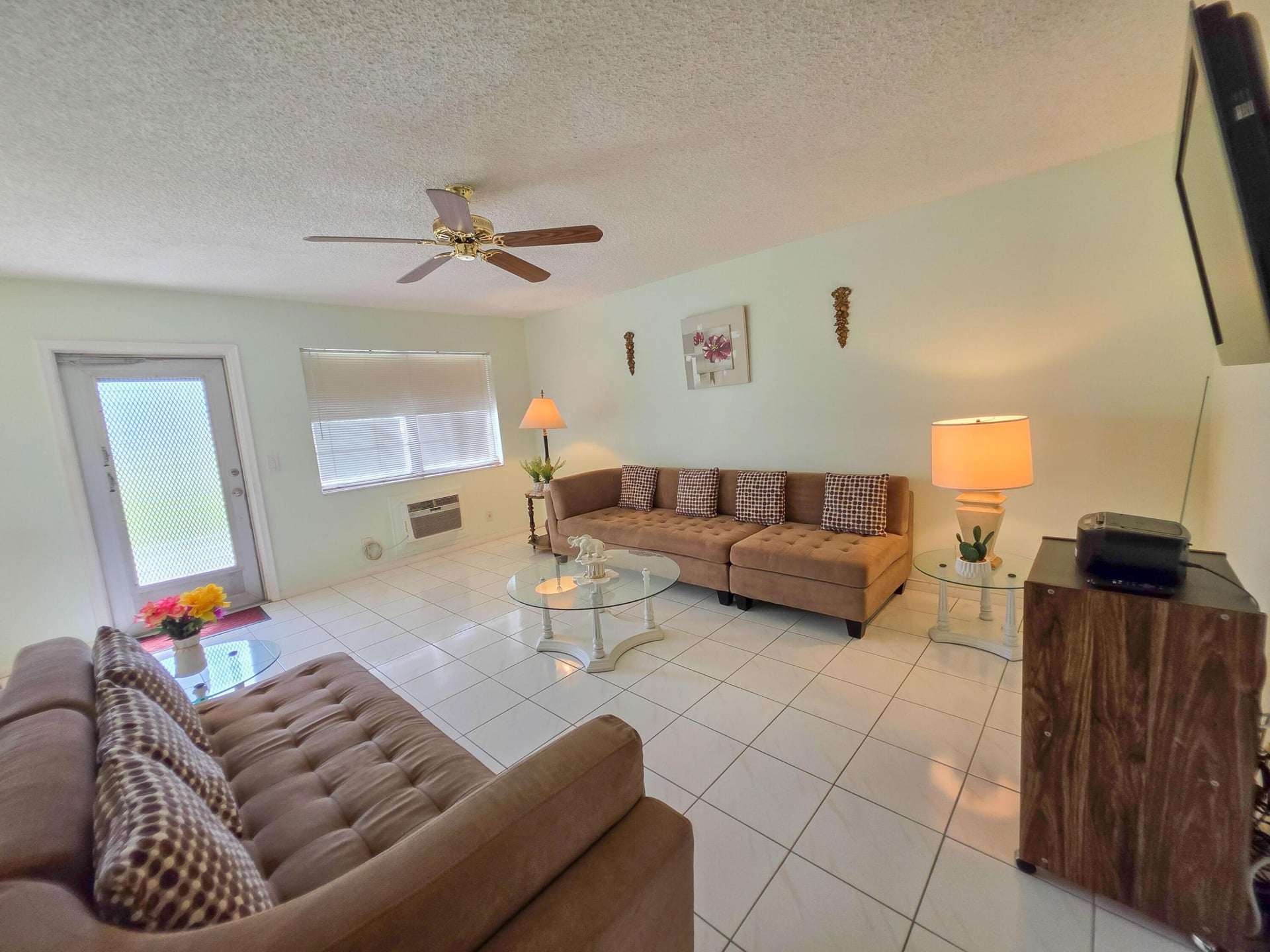 Residence photo 12