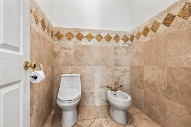  Residence photo 34