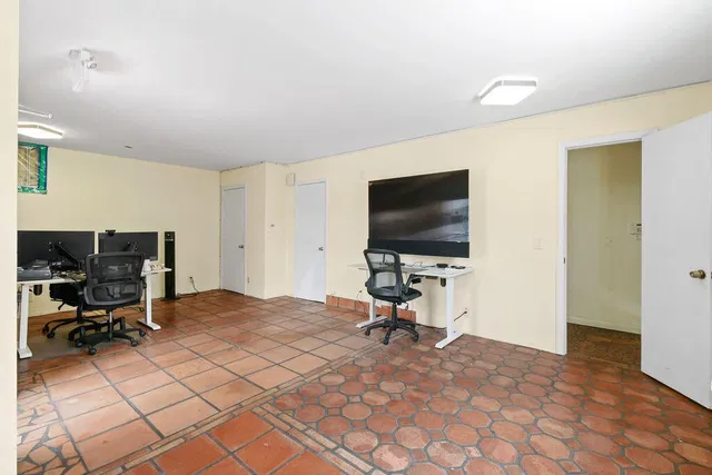 Downtown West Palm Beach Residence photo 17