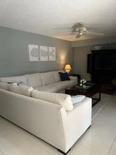 Residence photo 3