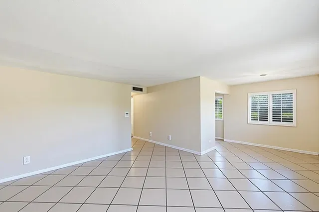 Residence photo 6