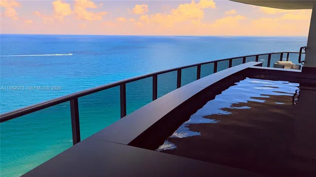 Porsche Design Tower 3005