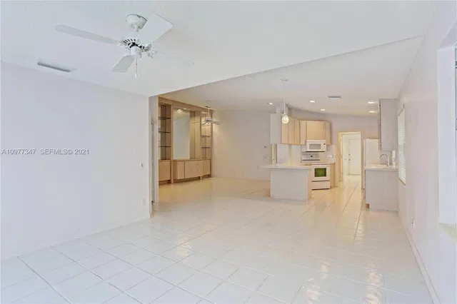 Residence photo 6