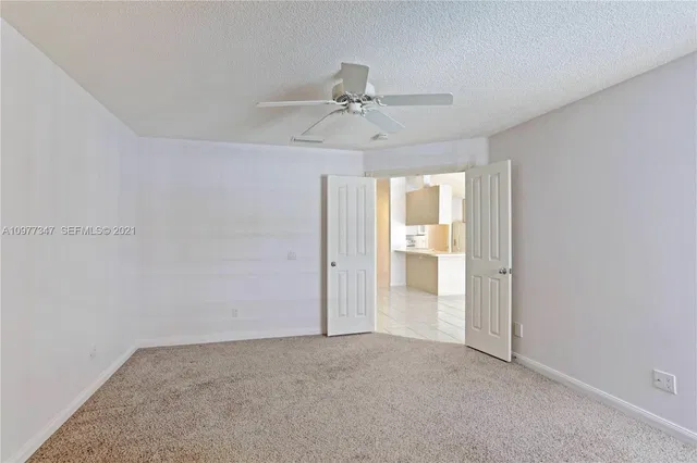 Residence photo 9
