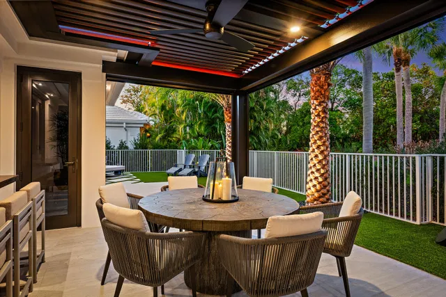 Admirals Cove Residence photo 2