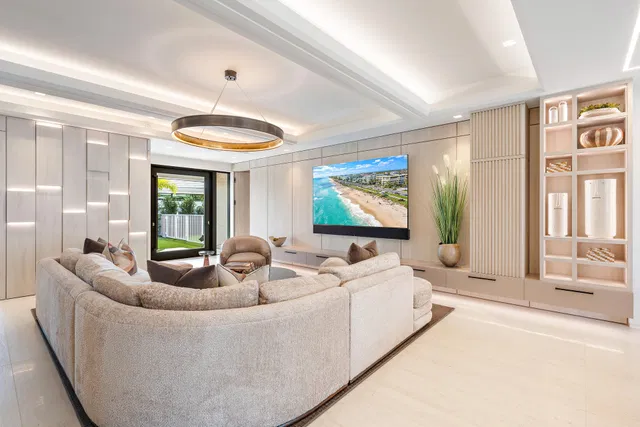 Admirals Cove Residence photo 9