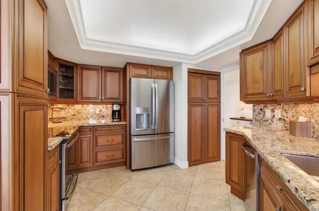  Unit 602 photo 11