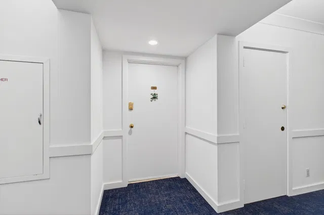  Unit 602 photo 32