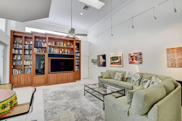 Residence photo 27