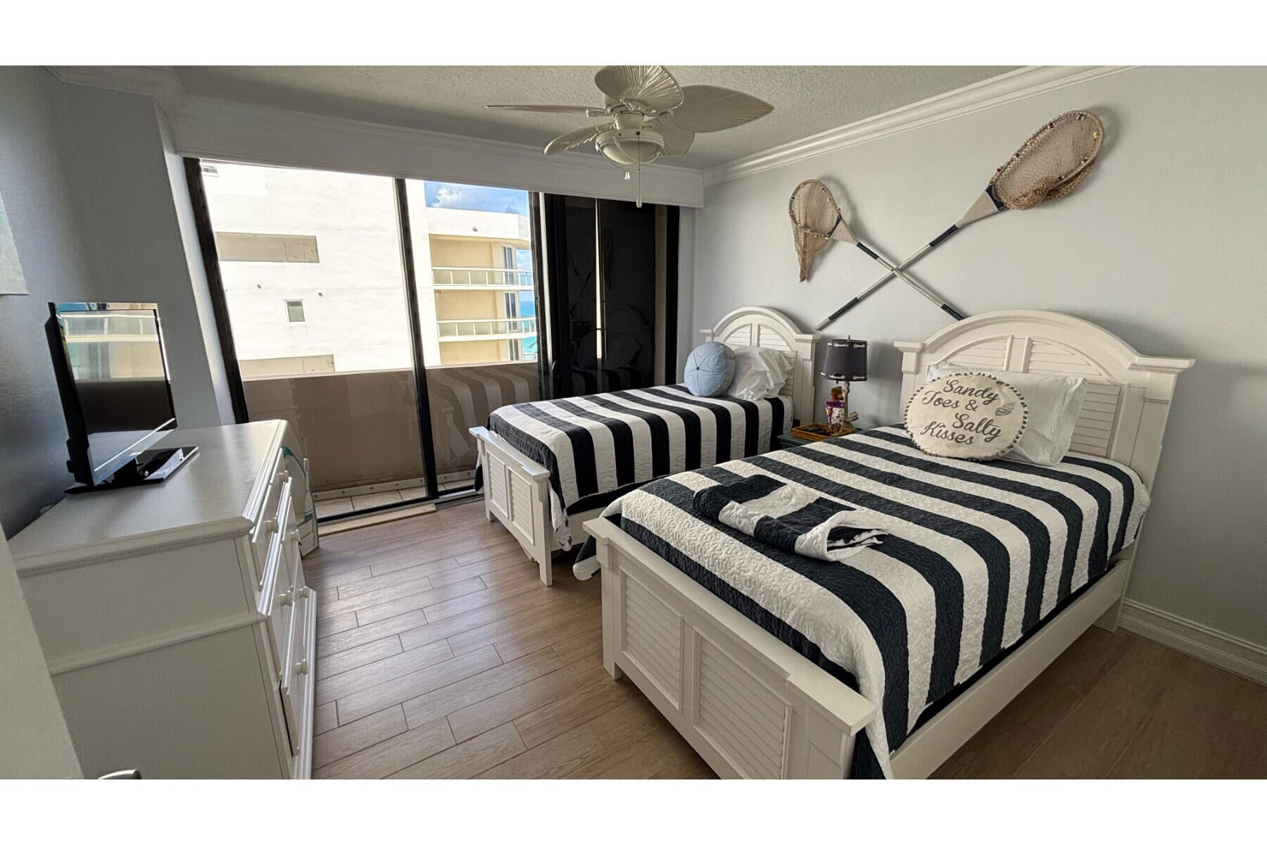 Singer Island Unit 1-605 photo 16