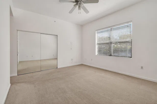 Unit 210 photo 11
