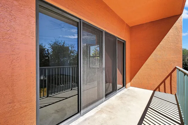Unit 210 photo 14