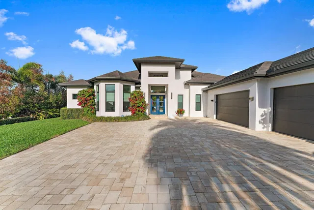 Residence photo 2