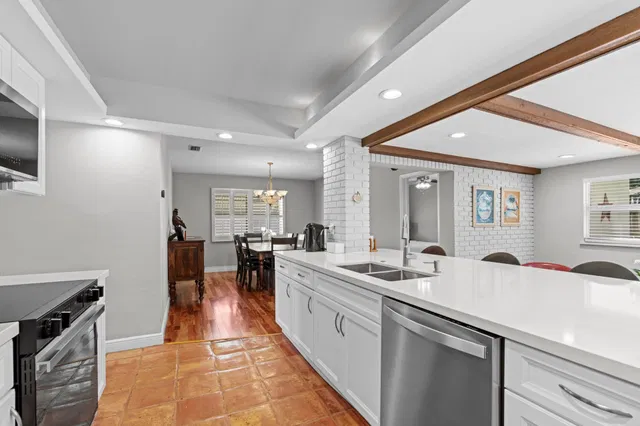 Residence photo 11