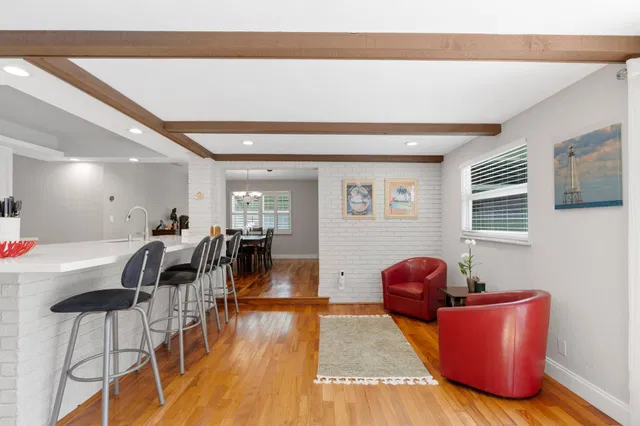 Residence photo 16