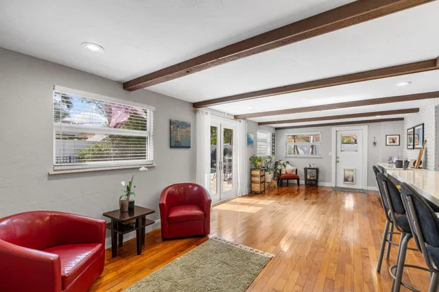 Residence photo 19