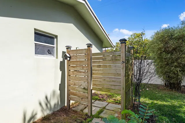 Residence photo 24