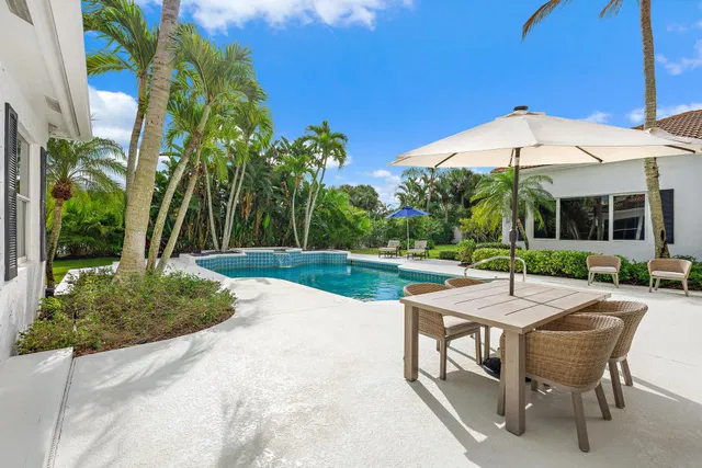 Admirals Cove Residence photo 2