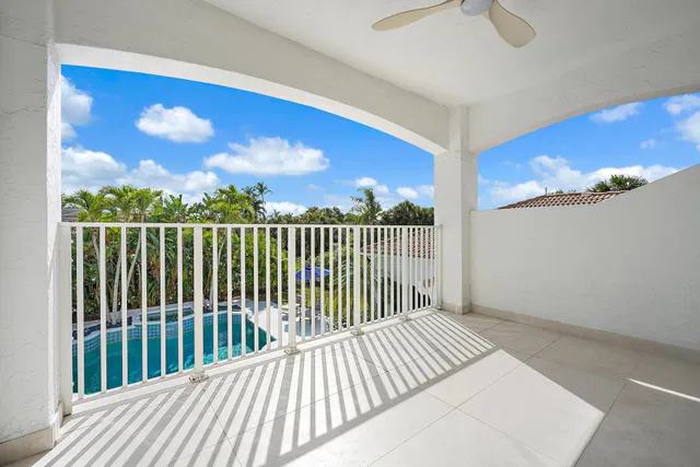 Admirals Cove Residence photo 27
