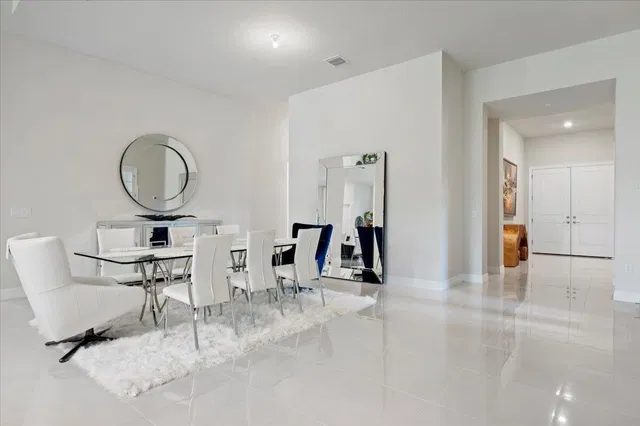  Residence photo 5