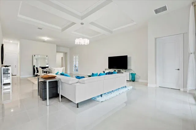  Residence photo 7
