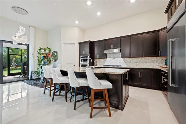  Residence photo 11