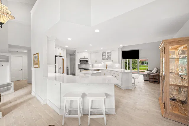 Residence photo 2