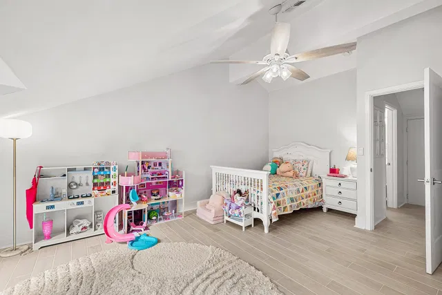 Residence photo 19