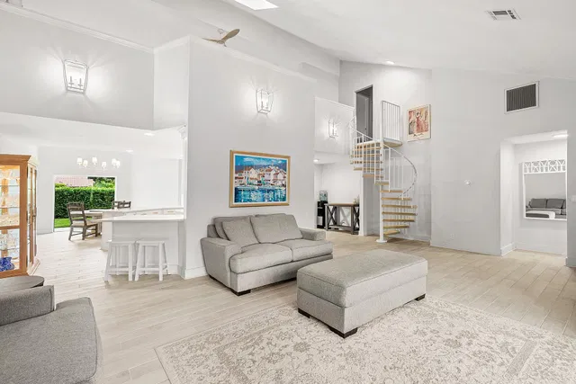 Residence photo 26