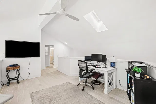 Residence photo 32