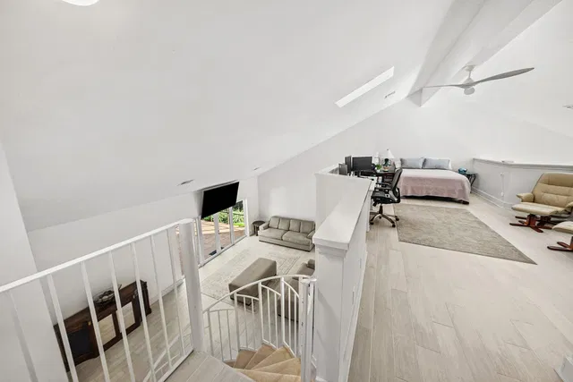 Residence photo 57