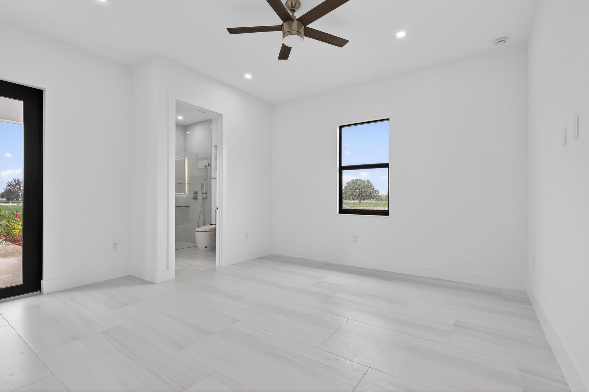 Residence photo 24