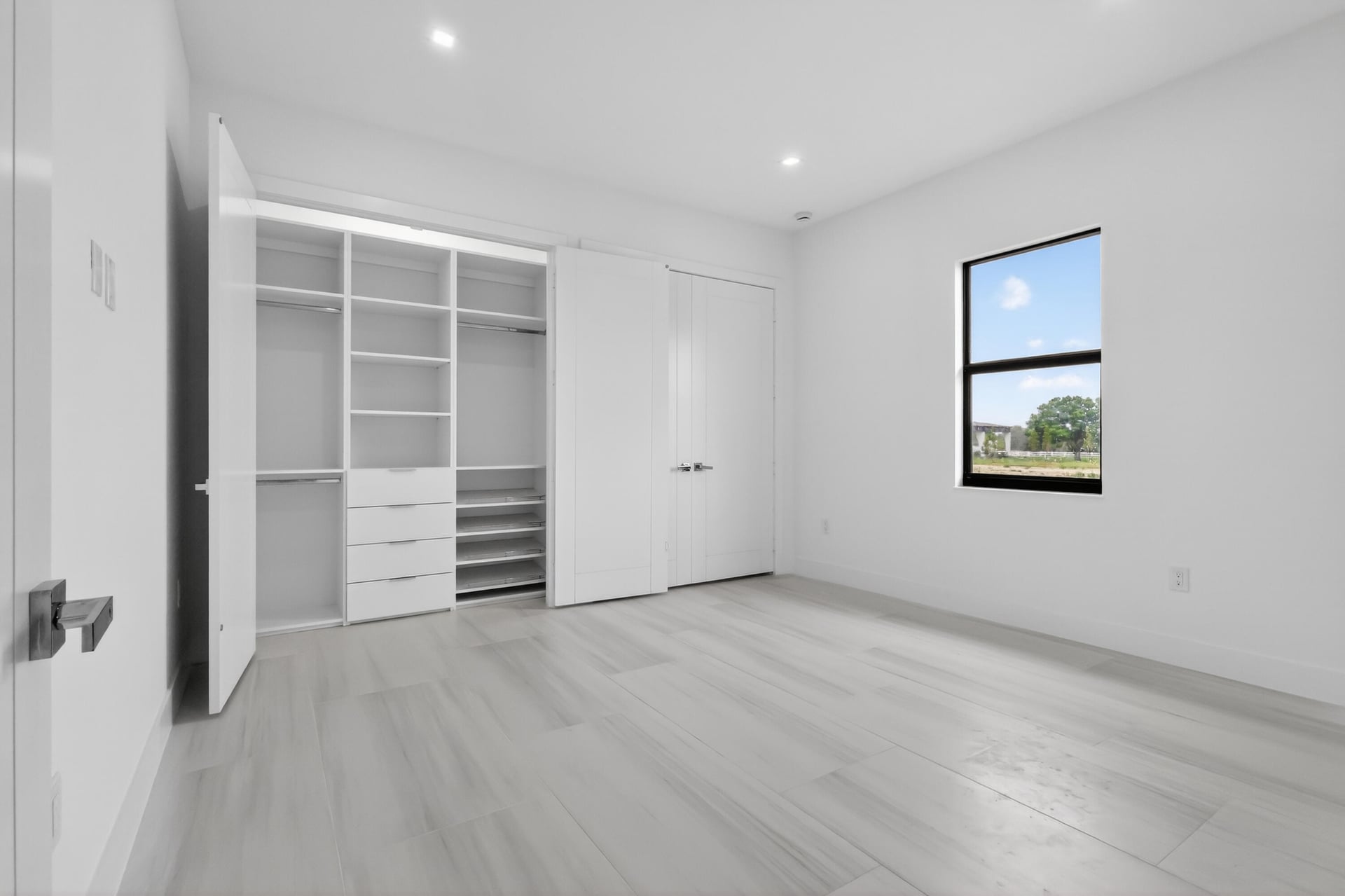 Residence photo 32