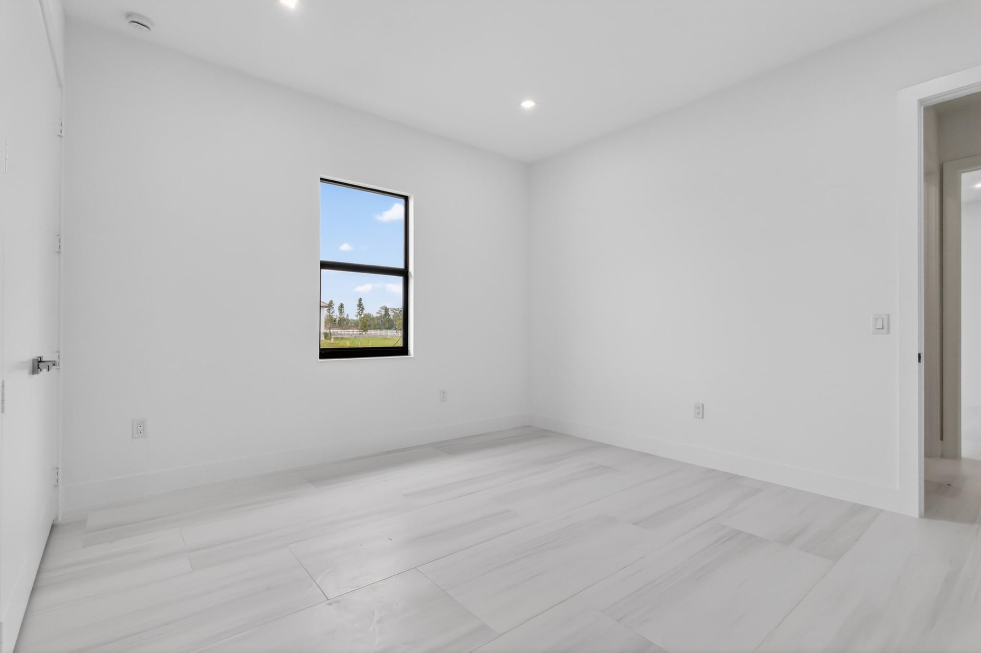 Residence photo 33
