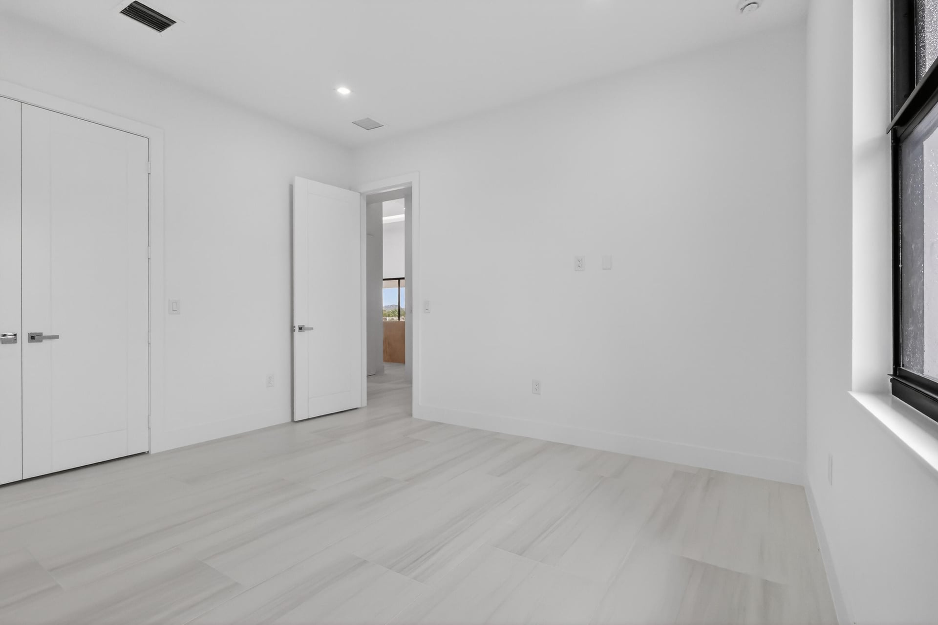 Residence photo 39
